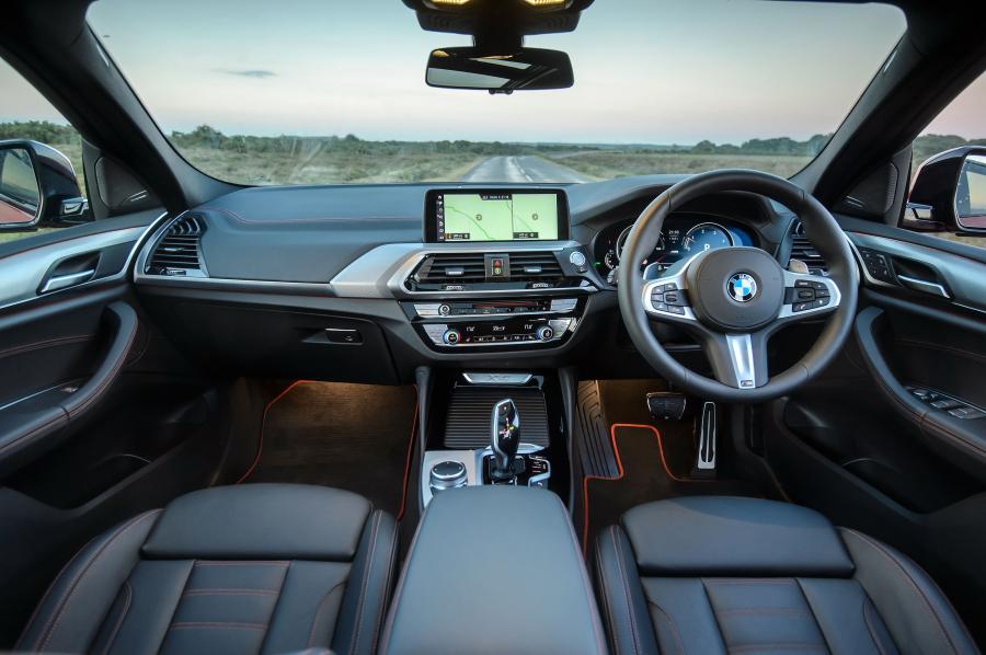 Торпедо BMW X4 xDrive20d M Sport (G02) 2018 года  (UK) (фото 31 из 35)